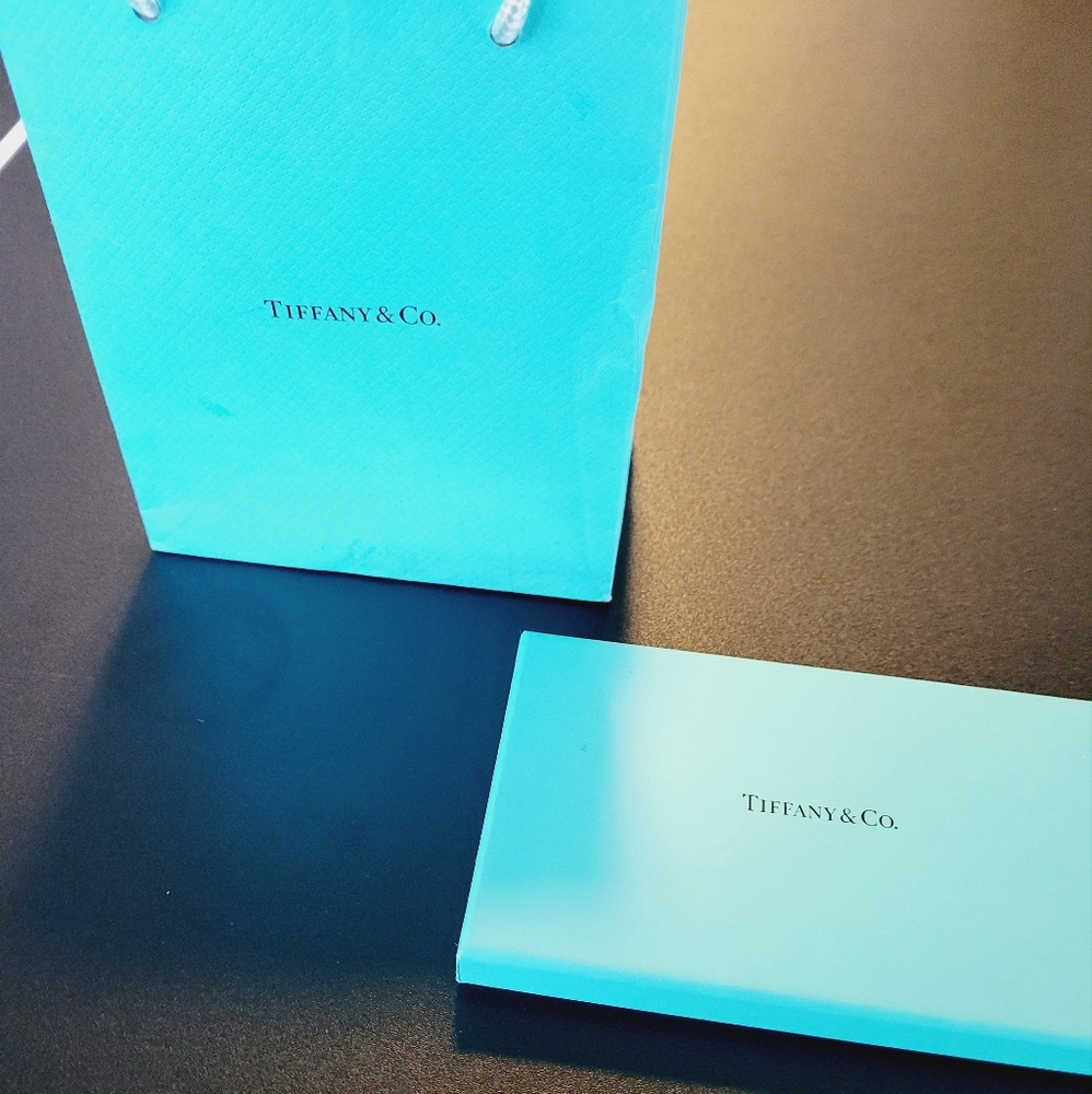 TIFFANY & Co  small gift bag and gift box